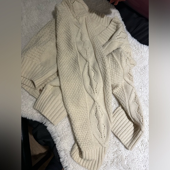 SHEIN crop chunky knit v-neck button front cardigan bohemian wool inspired cozy - Picture 7 of 7